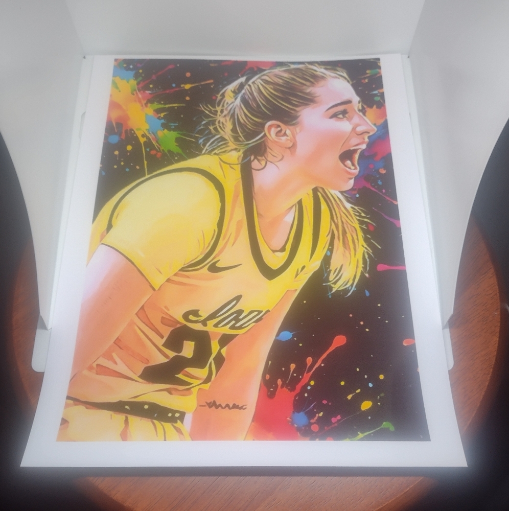 NEW! KATE MARTIN ULTRA GLOSSY 8.5x11 COLOR ART IOWA HAWKEYES BASKETBALL POSTER!